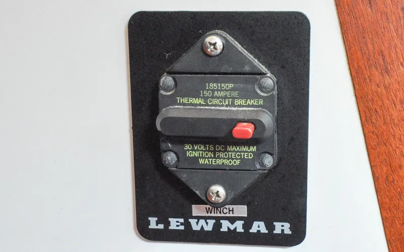 Tammie Norrie Yacht Photos Pics Shannon 43 - Tammie Norrie