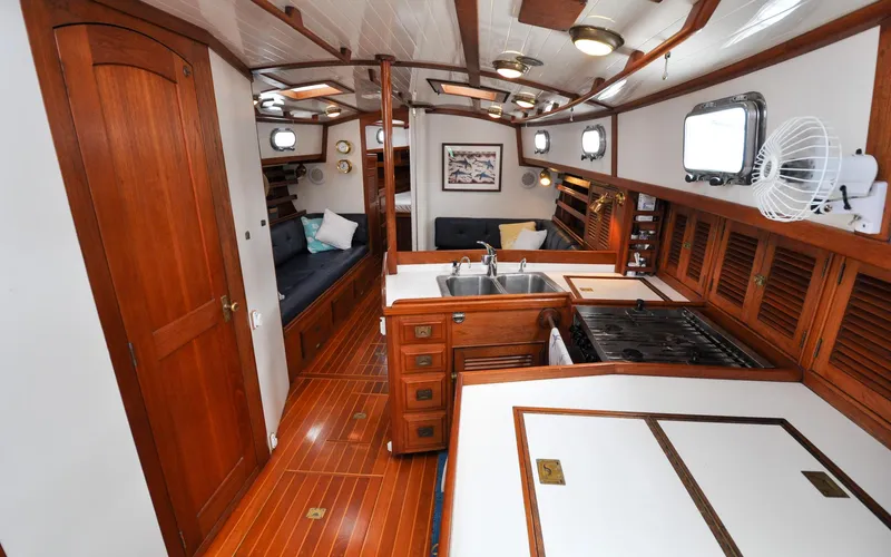 Tammie Norrie Yacht Photos Pics Shannon 43 - Tammie Norrie