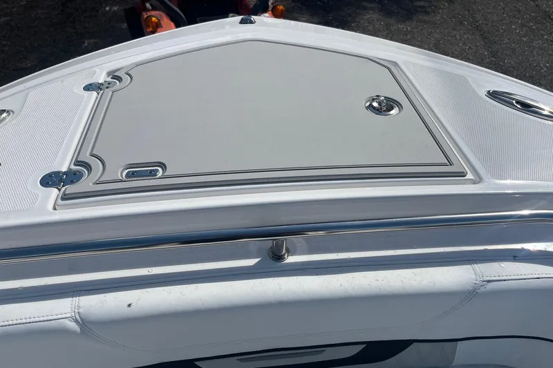  Yacht Photos Pics 2025 Blackfin 252 CC boat deck with sleek design and stainless steel fittings.