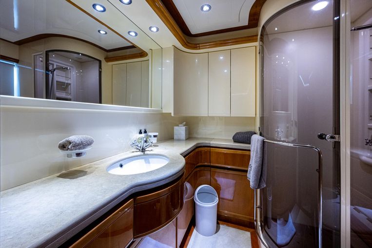 2003-94-ferretti-yachts-94