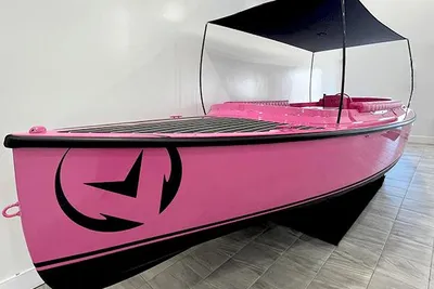 Vision Marine Technologies Fantail 217