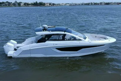 Cruisers Yachts 42 GLS
