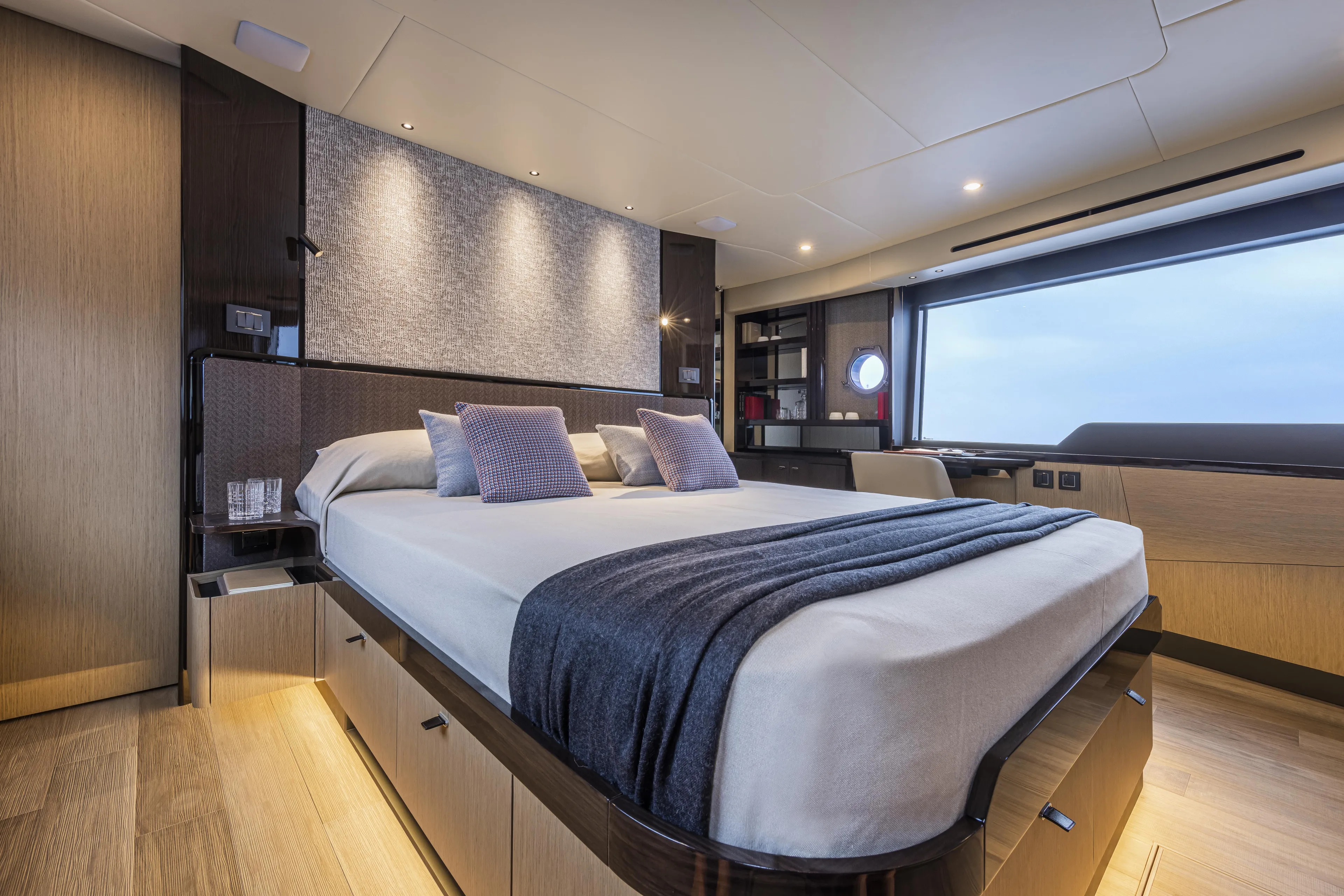  Yacht Photos Pics Absolute 56 Fly  Yachting Partners Malta