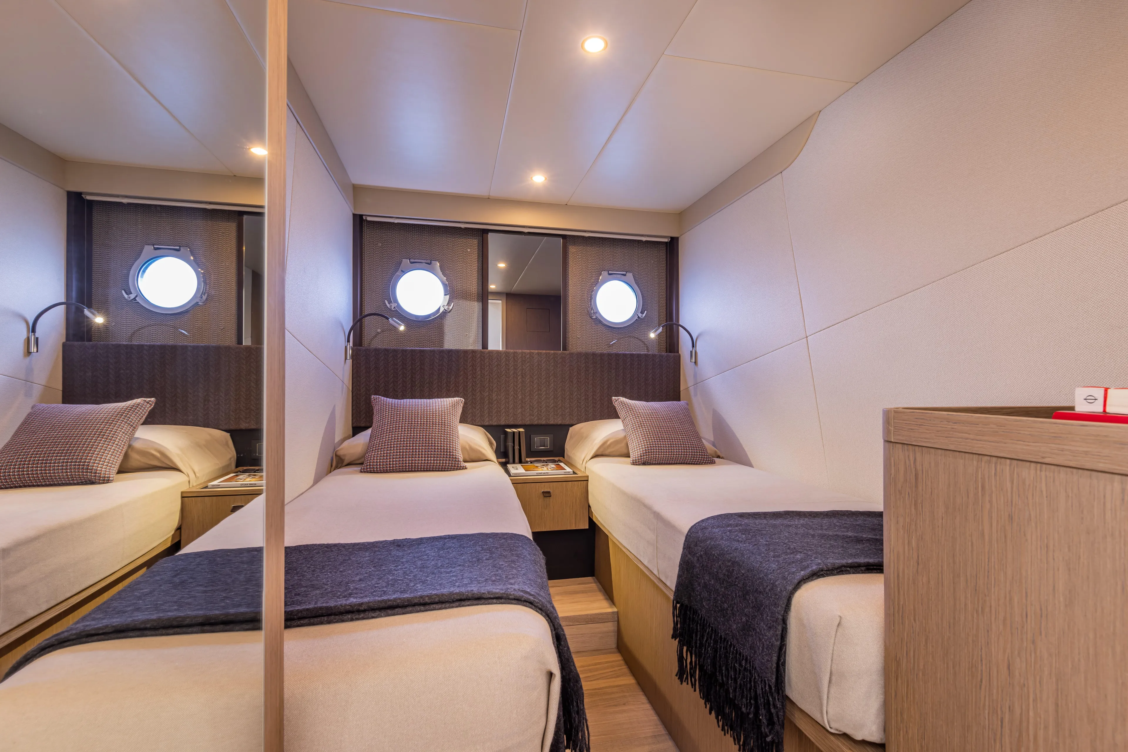  Yacht Photos Pics Absolute 56 Fly  Yachting Partners Malta