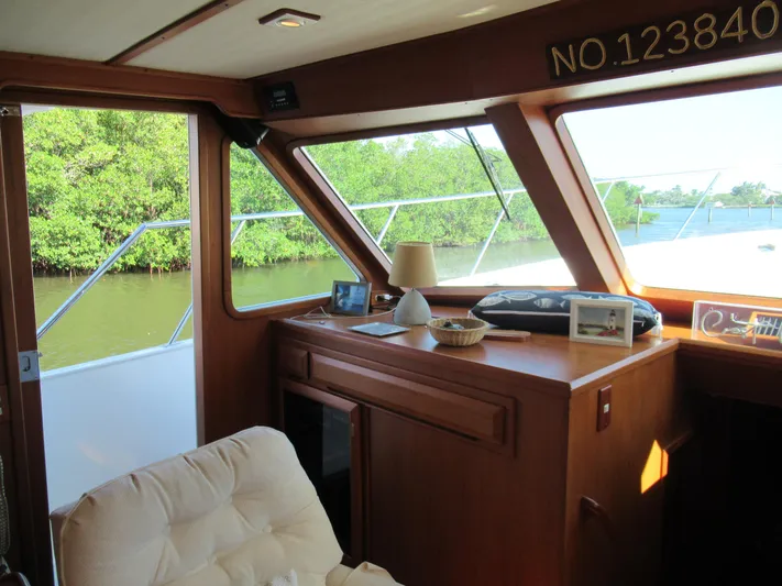 C'est La Vie Yacht Photos Pics Interior of 2010 DeFever 48 Offshore yacht with scenic river view.