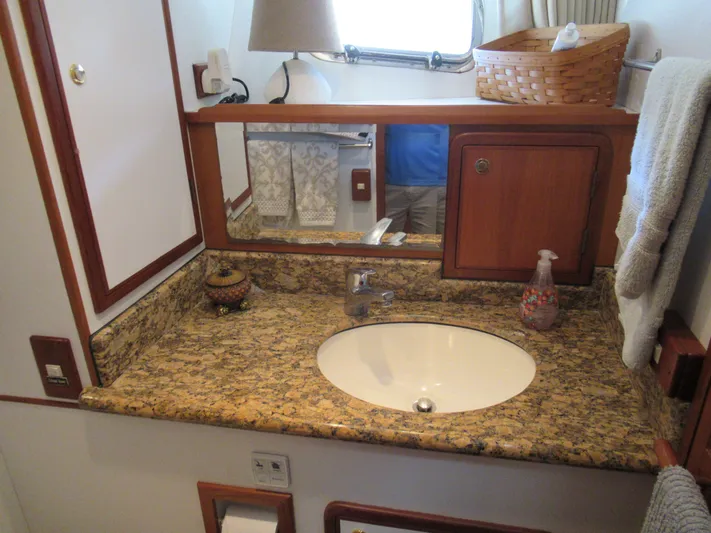 C'est La Vie Yacht Photos Pics 