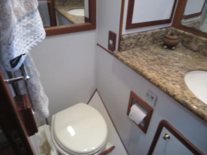 C'est La Vie Yacht Photos Pics 