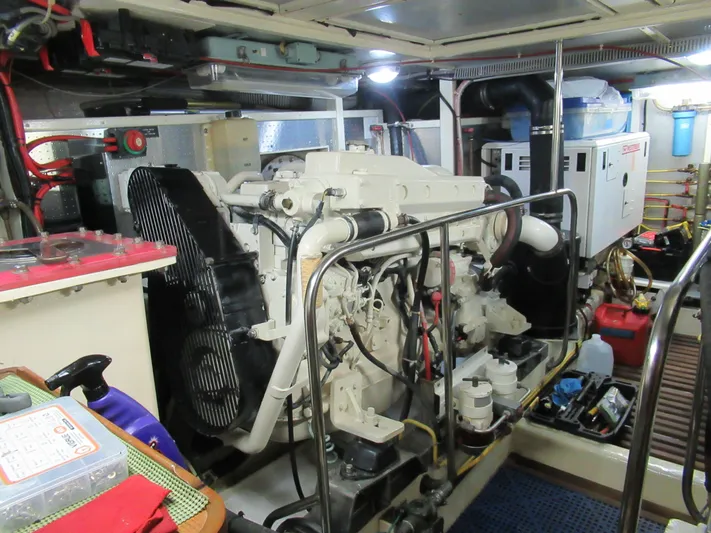 C'est La Vie Yacht Photos Pics 