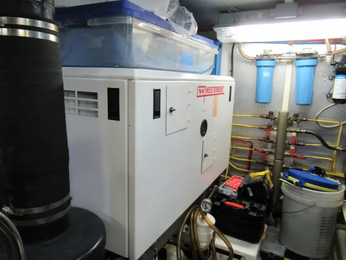 C'est La Vie Yacht Photos Pics 