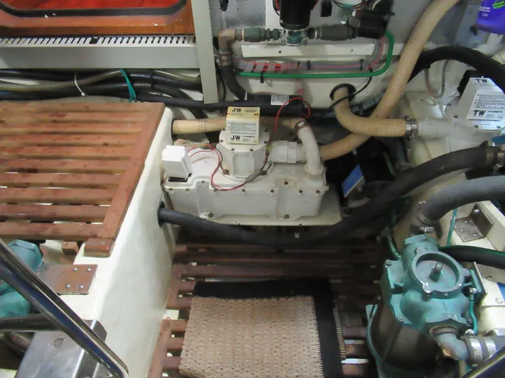 C'est La Vie Yacht Photos Pics 