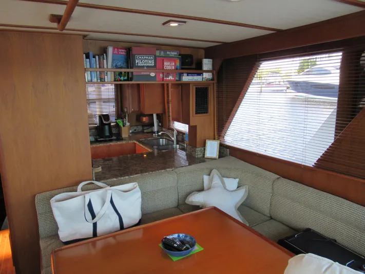 C'est La Vie Yacht Photos Pics 