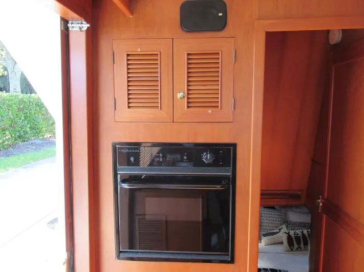 C'est La Vie Yacht Photos Pics 