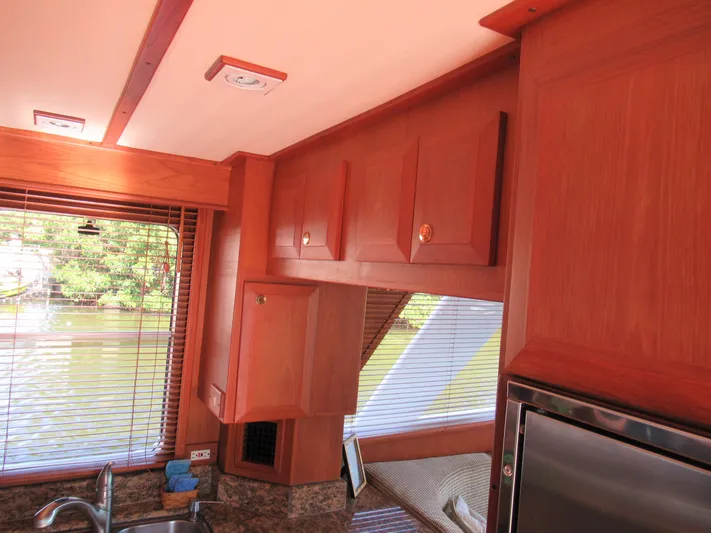 C'est La Vie Yacht Photos Pics 