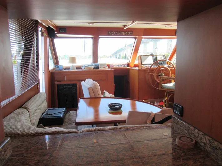 C'est La Vie Yacht Photos Pics 