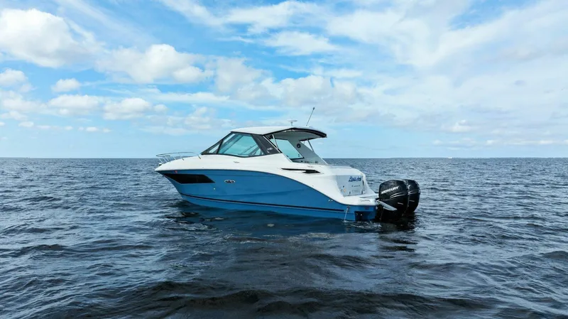 Liquid Asset Yacht Photos Pics 2022 Sea Ray 32 Dancer