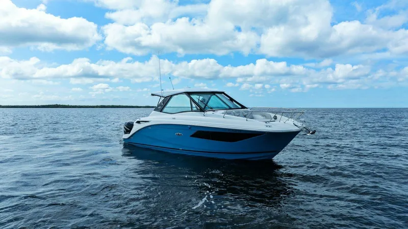 Liquid Asset Yacht Photos Pics 2022 Sea Ray 32 Dancer