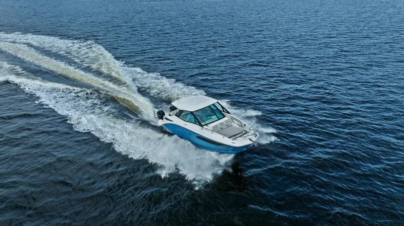 Liquid Asset Yacht Photos Pics 2022 Sea Ray 32 Dancer