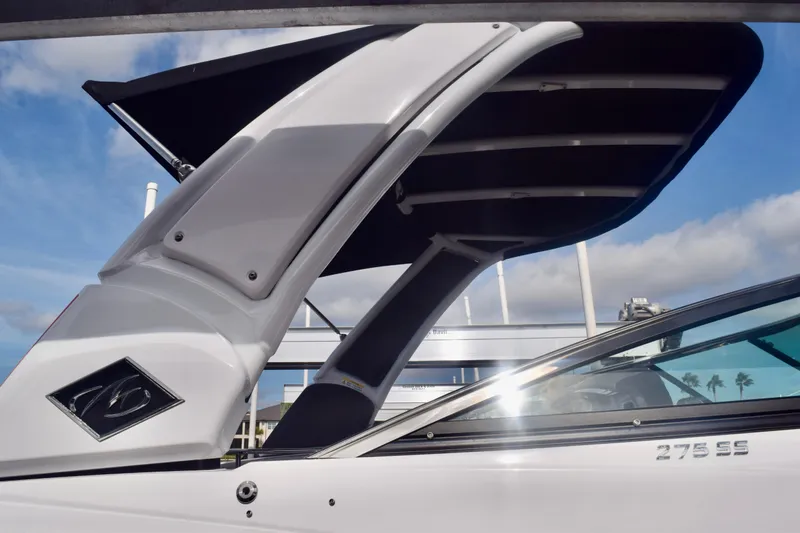  Yacht Photos Pics 2025 Monterey 275SS Super Sport boat with sleek design and modern features.