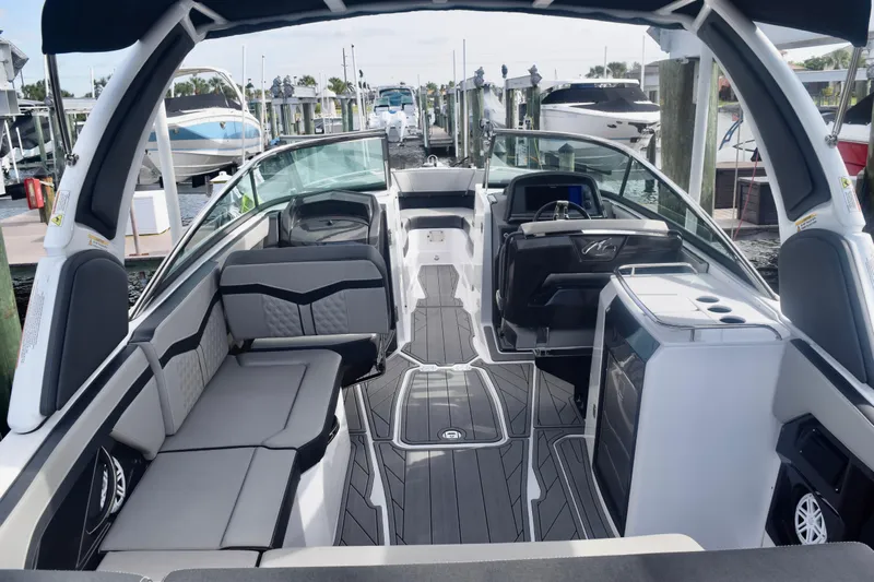  Yacht Photos Pics 2025 Monterey 275SS Super Sport boat interior with sleek seating and modern design.