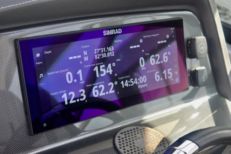  Yacht Photos Pics Dashboard of 2025 Monterey 275SS Super Sport boat with digital display and controls.