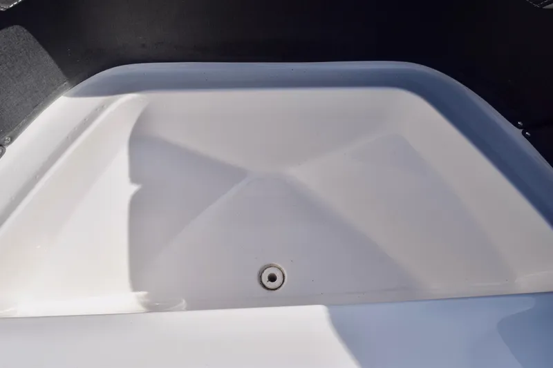  Yacht Photos Pics 2025 Monterey 275SS Super Sport boat interior detail, featuring a sleek white compartment.