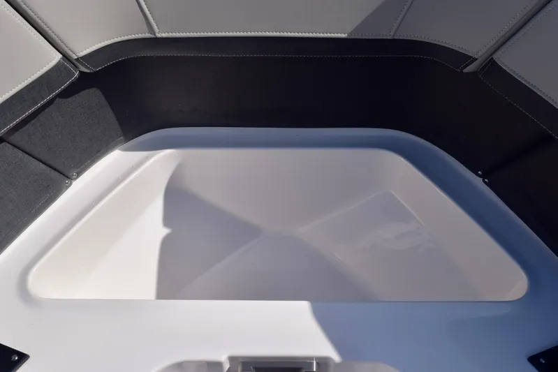  Yacht Photos Pics Interior view of 2025 Monterey 275SS Super Sport boat seating area.