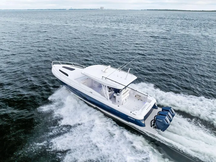 No Name Yacht Photos Pics 2023 Intrepid 41 Valor-
