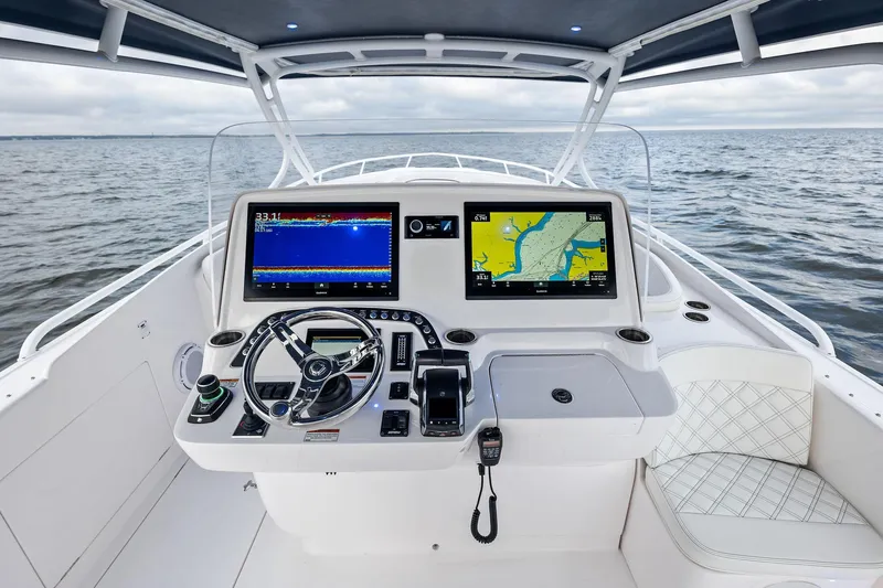 No Name Yacht Photos Pics 2023 Intrepid 41 Valor- Helm