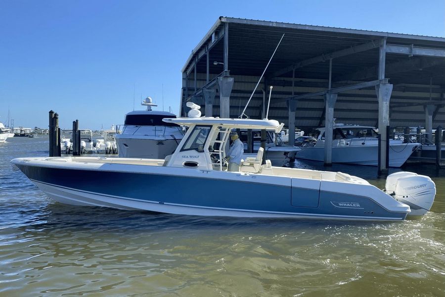 2017 Boston Whaler 330 Outrage