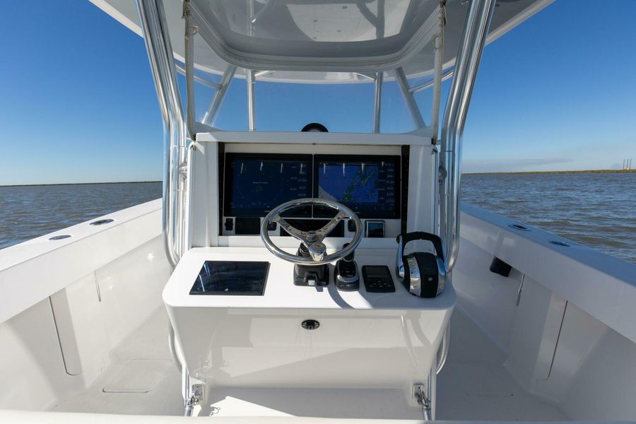 2021 Bahama 41 Center Console