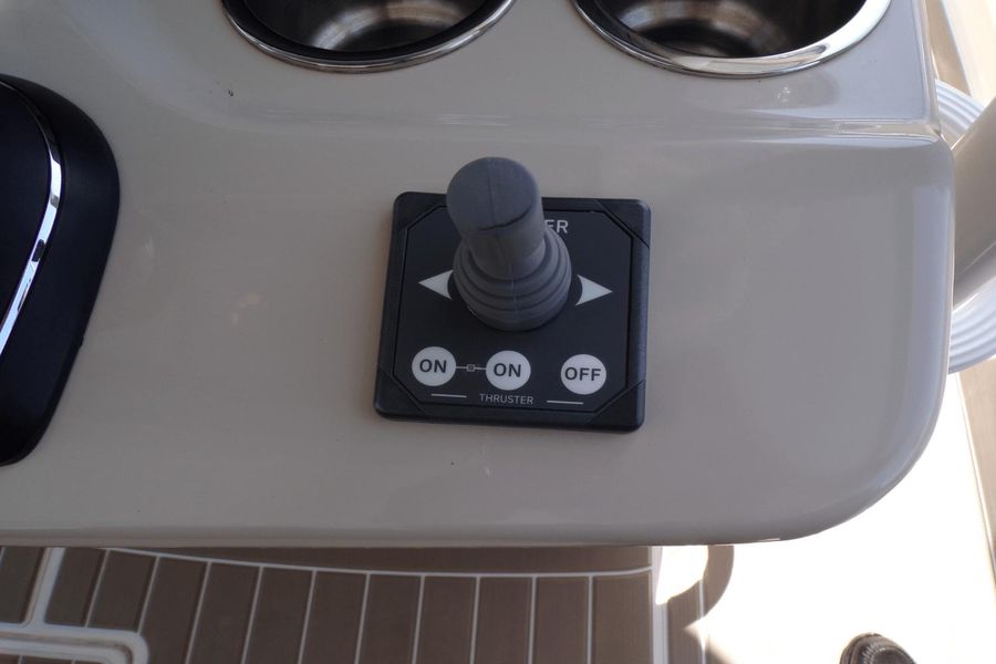 2019 Boston Whaler 380 Outrage