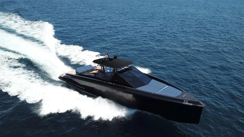  Yacht Photos Pics Luxury Wally Power 55 yacht cruising on open sea, 2010 model.