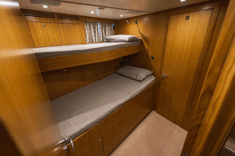 Abbentures III Yacht Photos Pics 