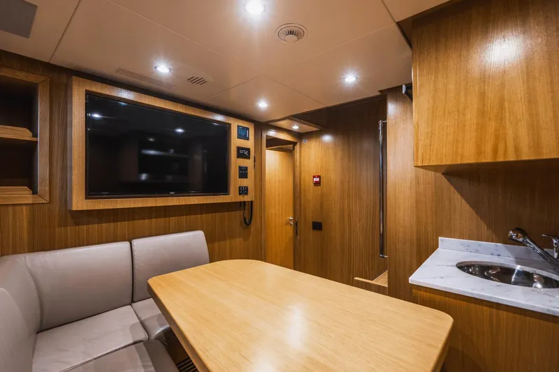 Abbentures III Yacht Photos Pics 