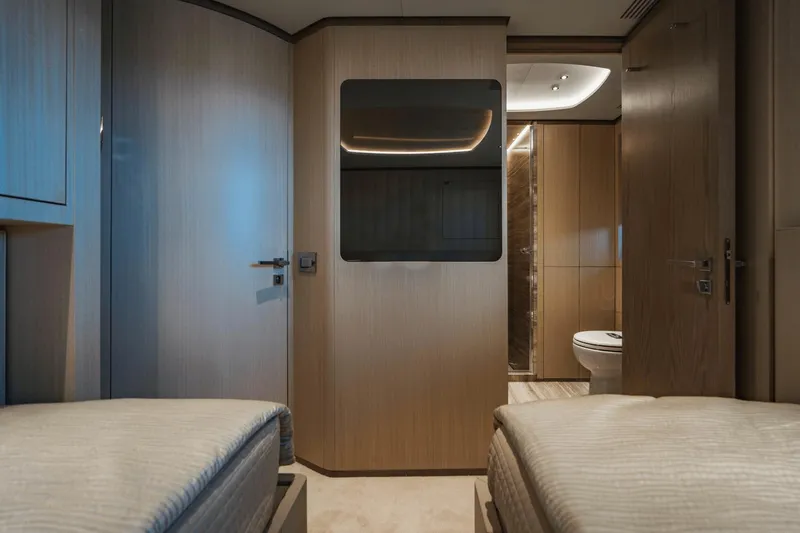 Abbentures III Yacht Photos Pics 