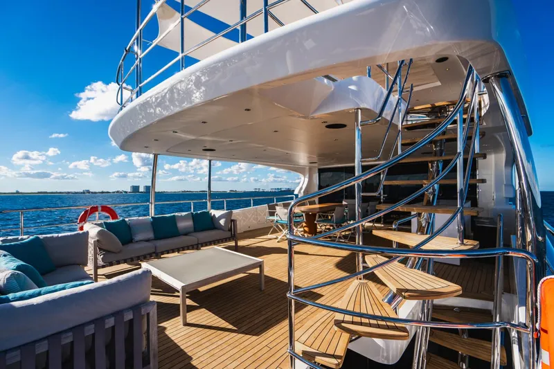 Abbentures III Yacht Photos Pics 