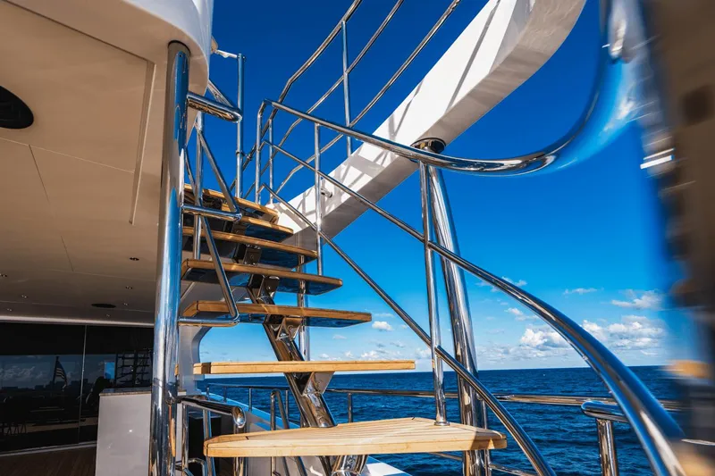 Abbentures III Yacht Photos Pics 