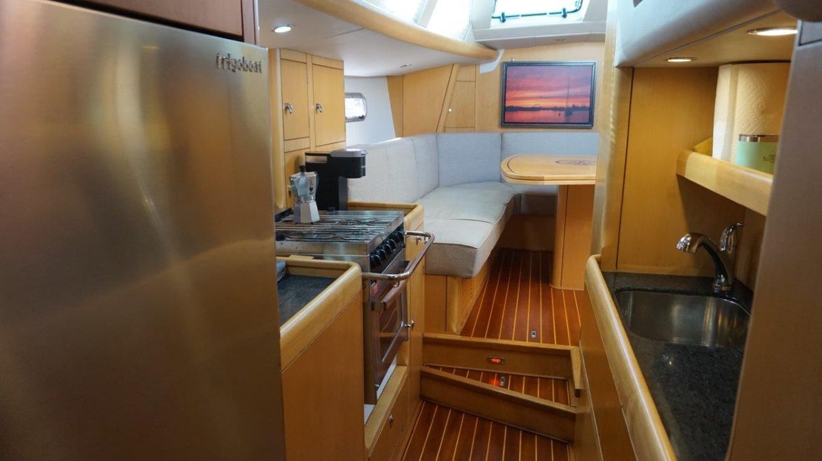 2008 Oyster 46 