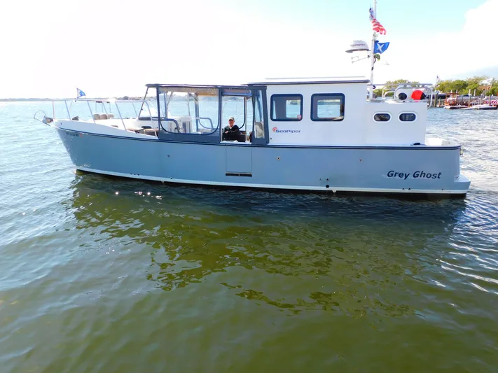 Grey Ghost Yacht Photos Pics 