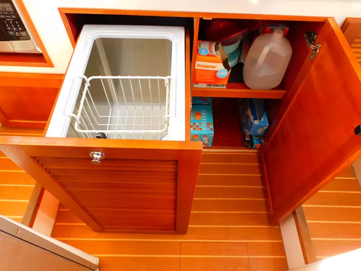 Grey Ghost Yacht Photos Pics 