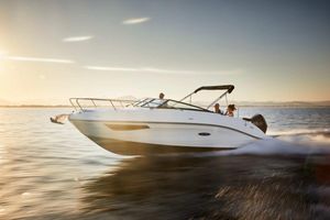 2023 Sea Ray 230 Sun Sport Outboard