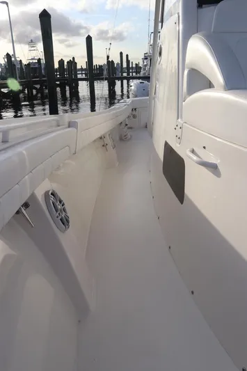 No Name Yacht Photos Pics 2021 Regulator 41 boat deck with dock view and seating area.