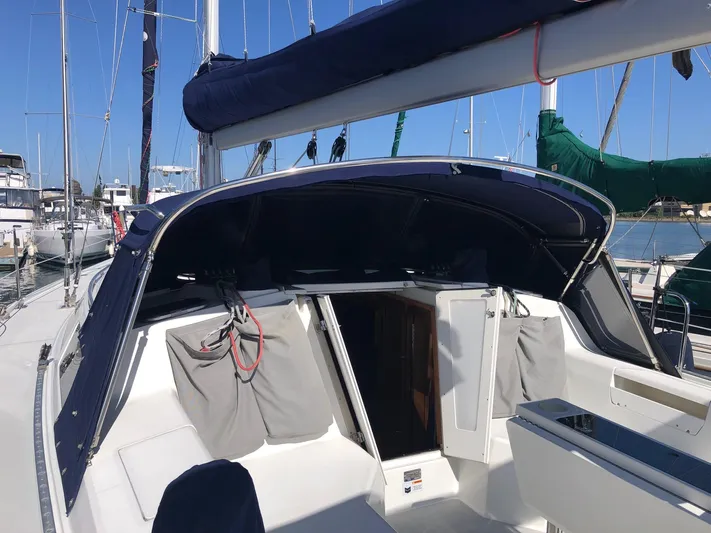 Wanderlust Yacht Photos Pics Off shore dodger w hand rails