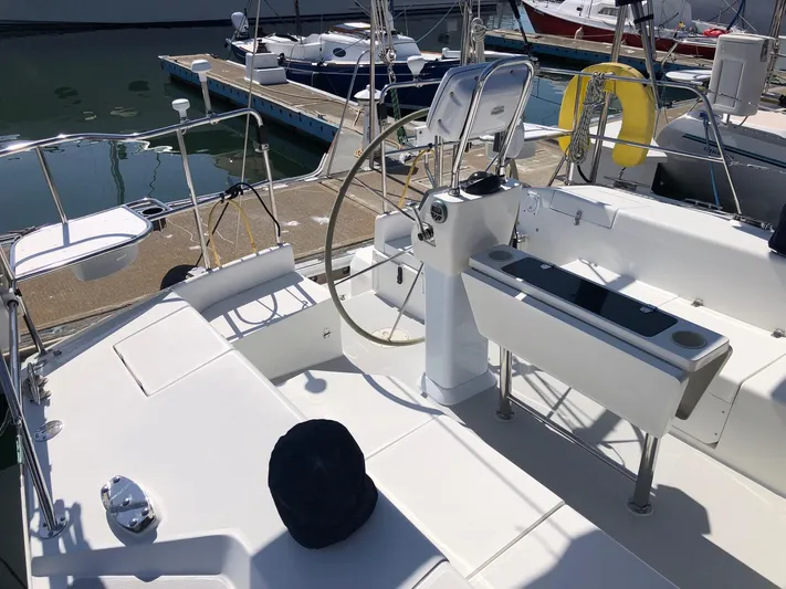 Wanderlust Yacht Photos Pics Cockpit