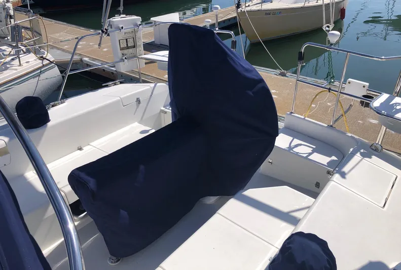 Wanderlust Yacht Photos Pics Canvas helm/table