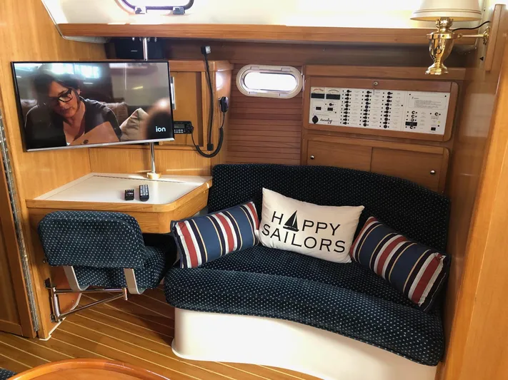 Wanderlust Yacht Photos Pics Starboard settee / Nav Station