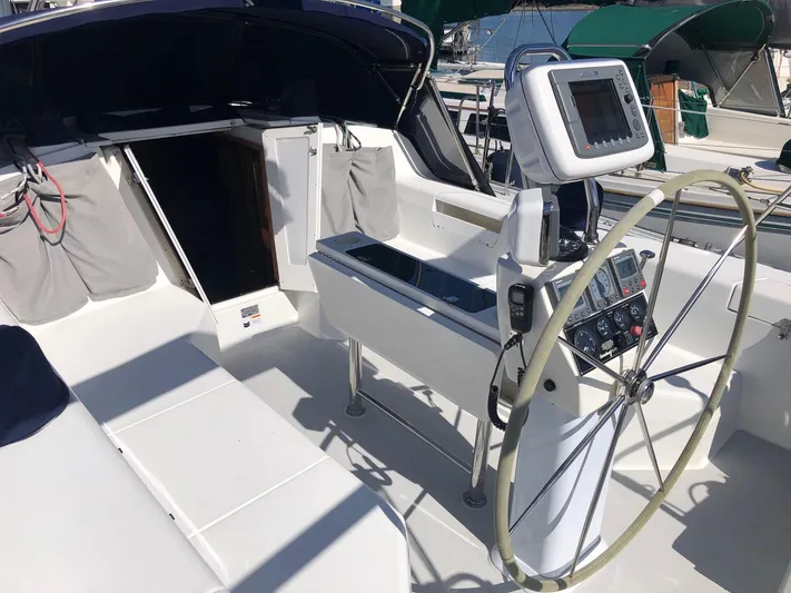 Wanderlust Yacht Photos Pics Cockpit