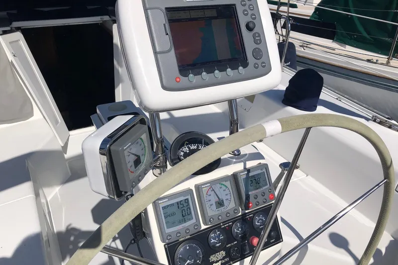 Wanderlust Yacht Photos Pics Helm