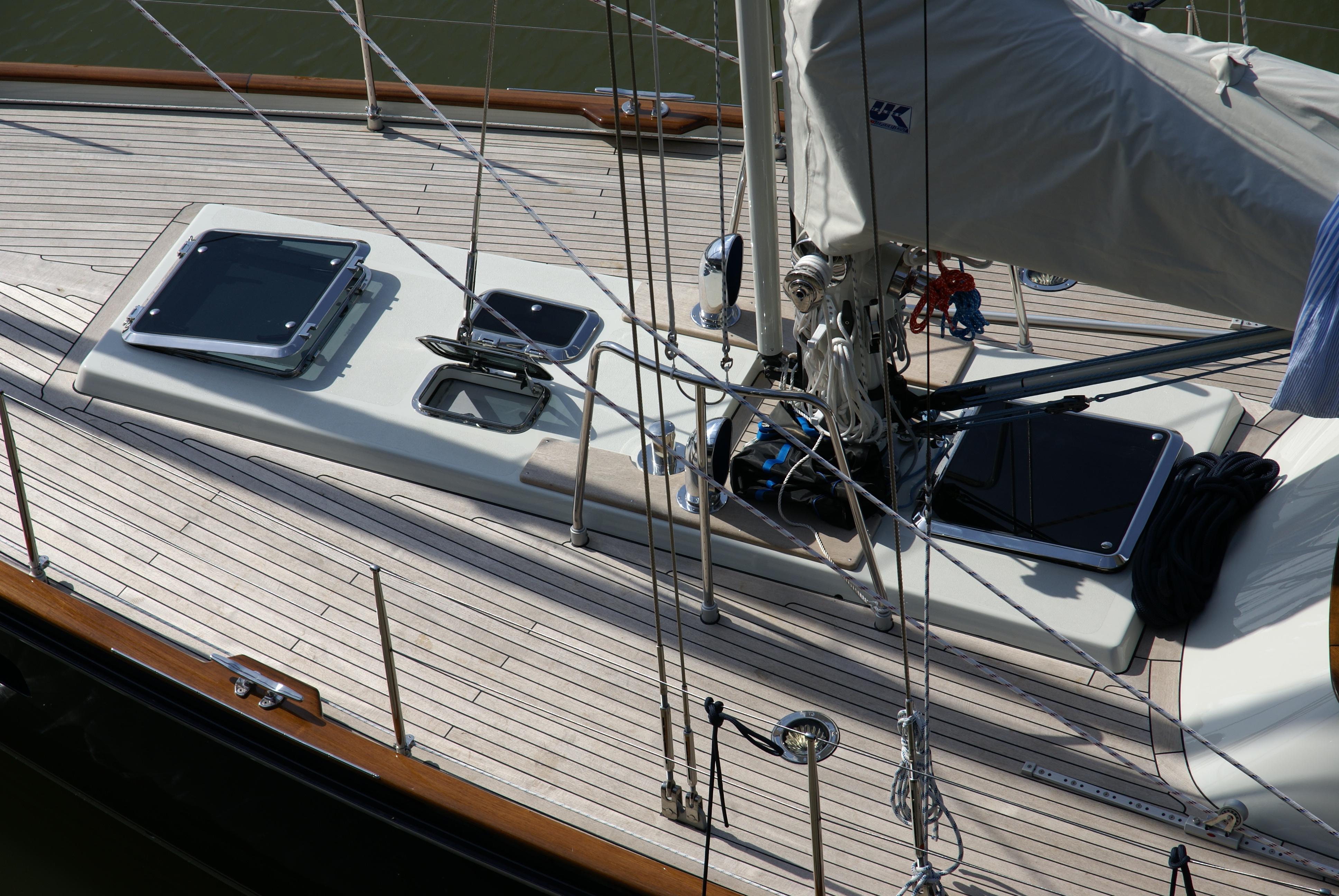 2011 Hutting 46 Cruiser for sale - YachtWorld