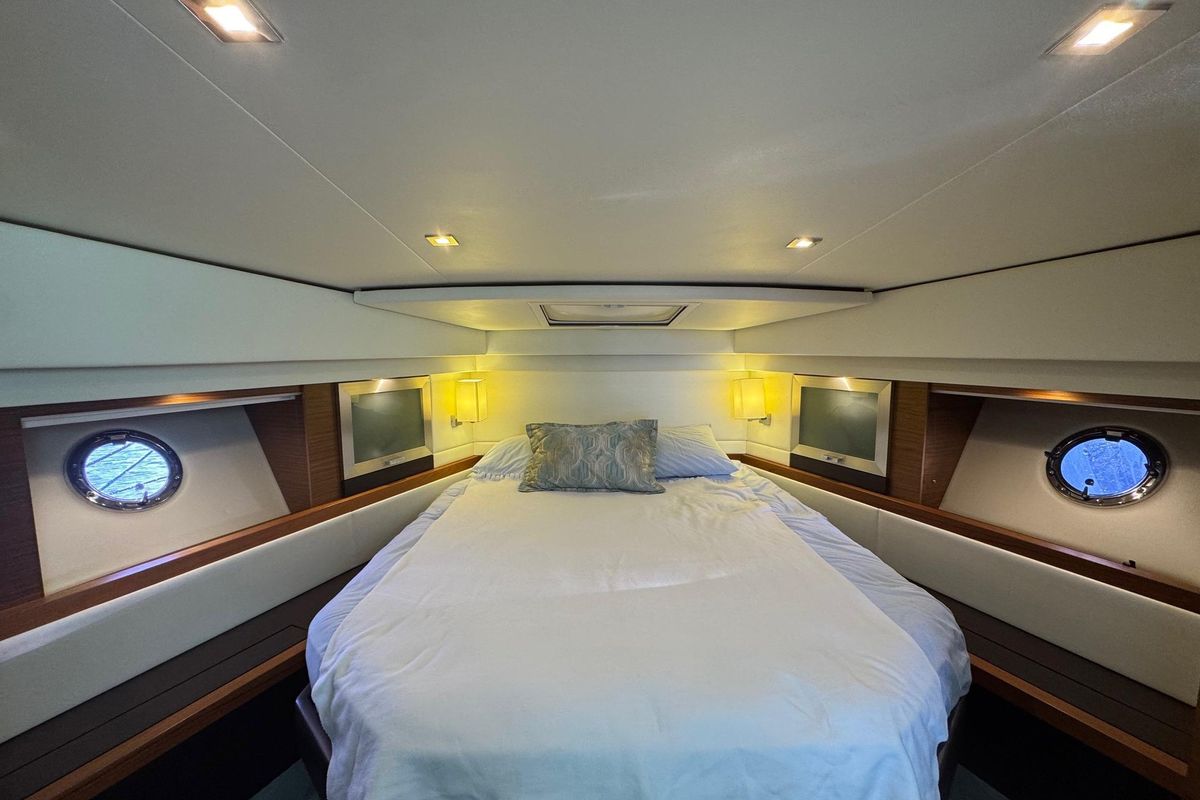 2017 Tiara Yachts 44 